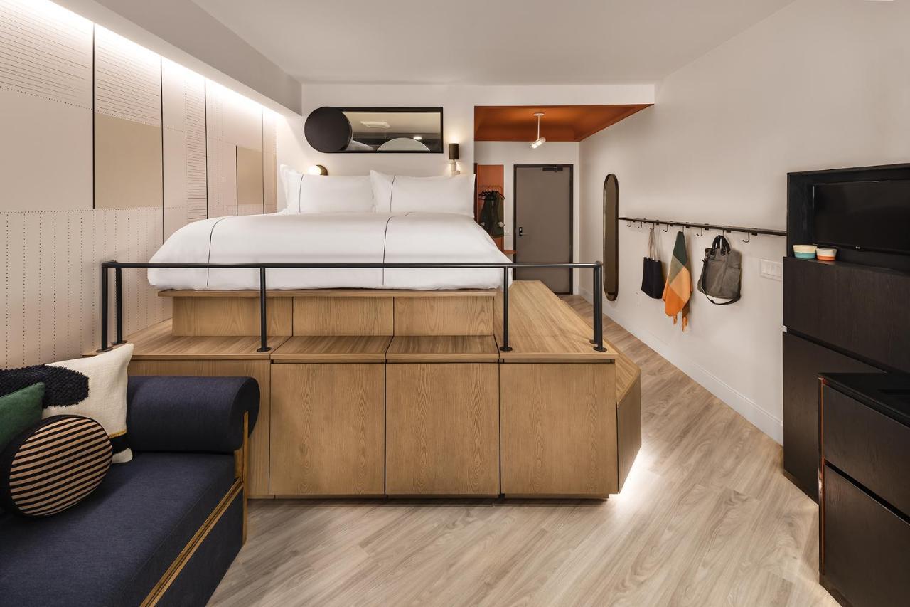Hotel Catbird