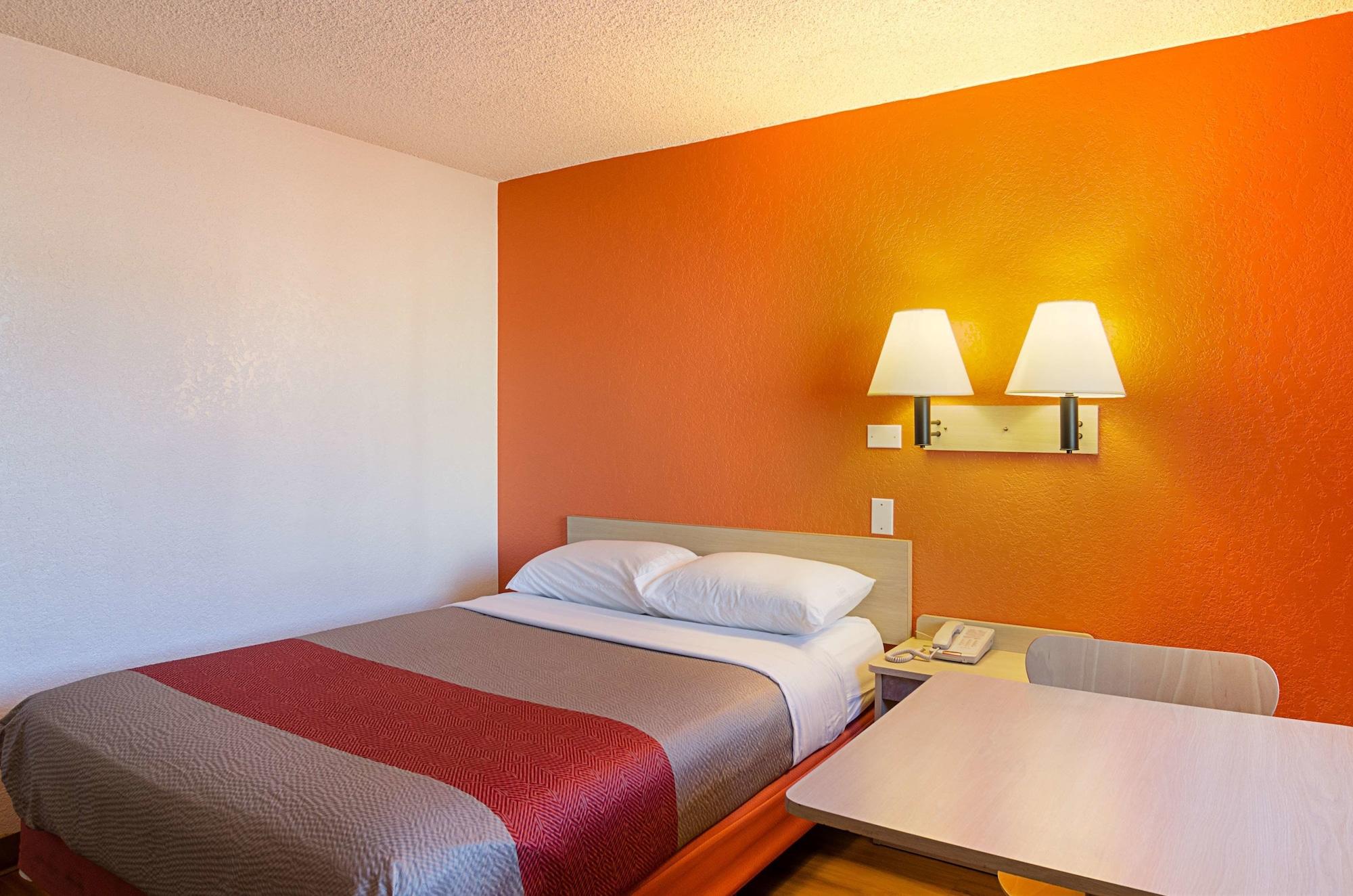 6- Denver, Co Downtown Hotel 3*