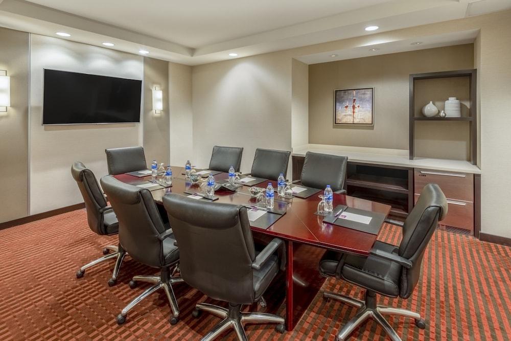 Hyatt House Denver/downtown Hotel 3*