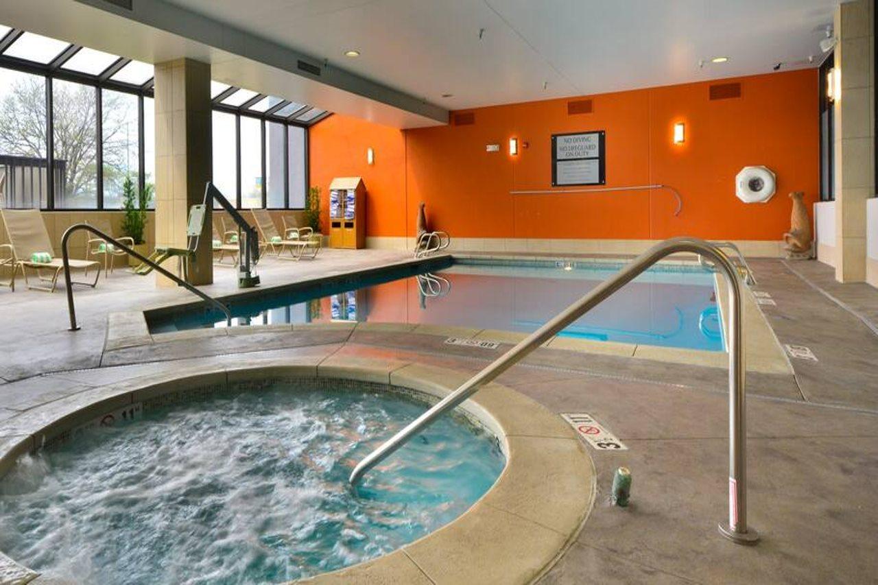 Hotel Embassy By Hilton Park Denver