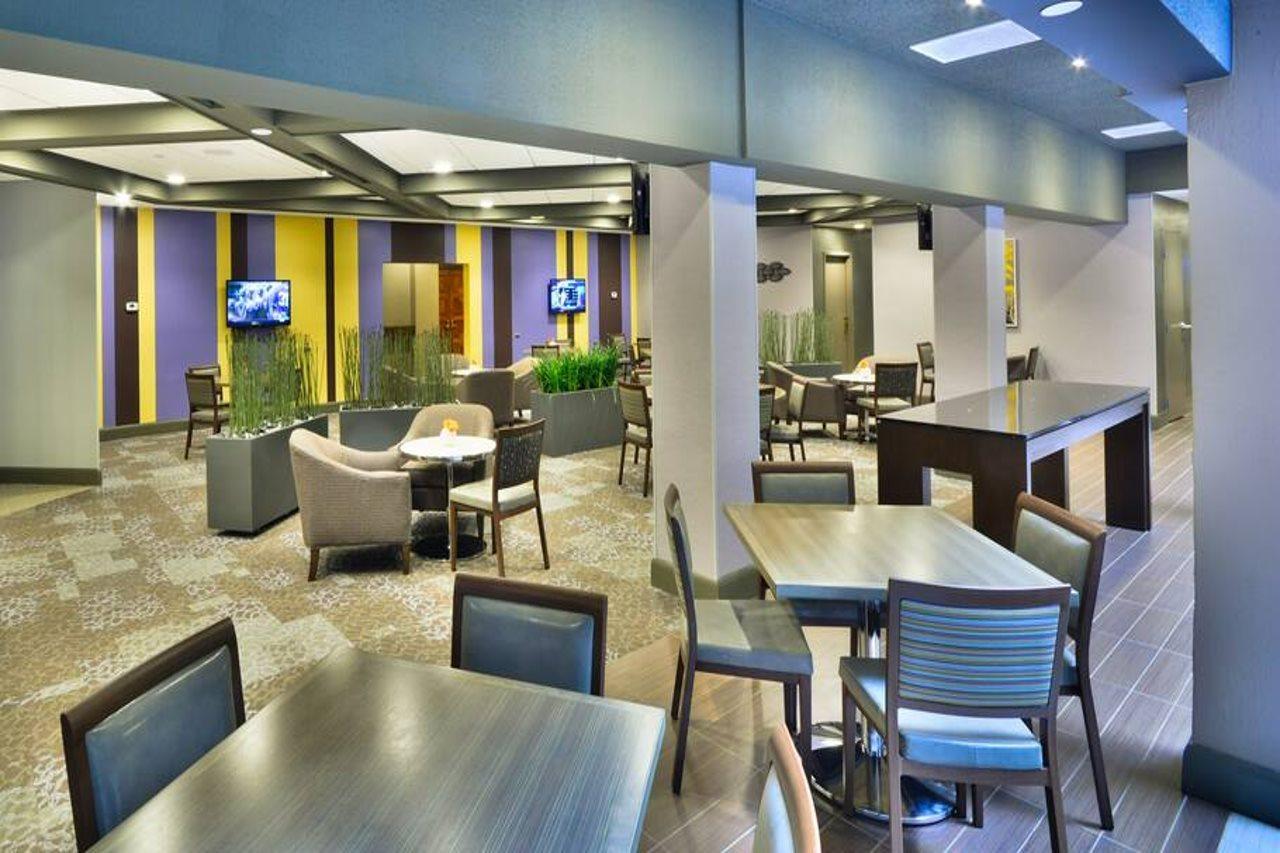 Embassy By Hilton Park Hotel 4*