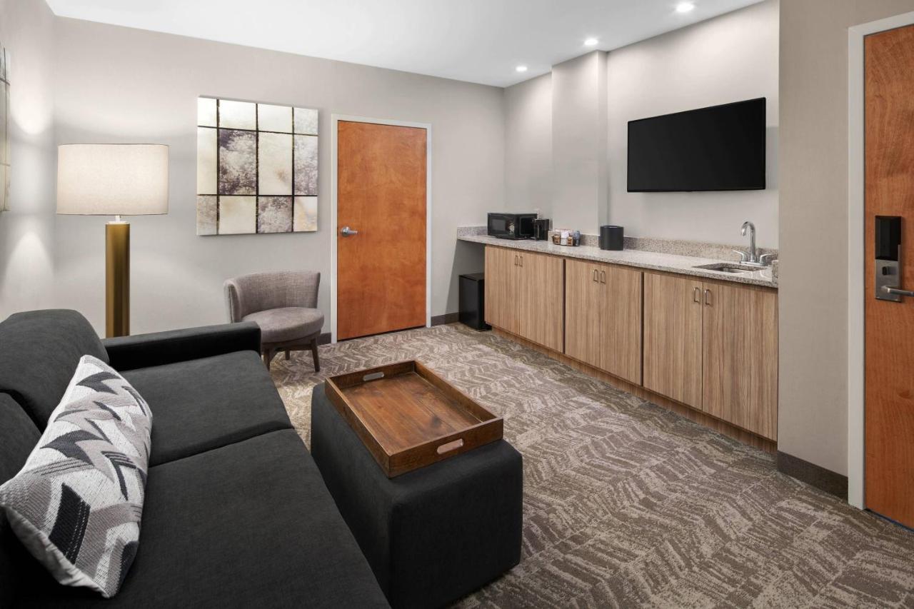 Springhill By Marriott Airport Hotel