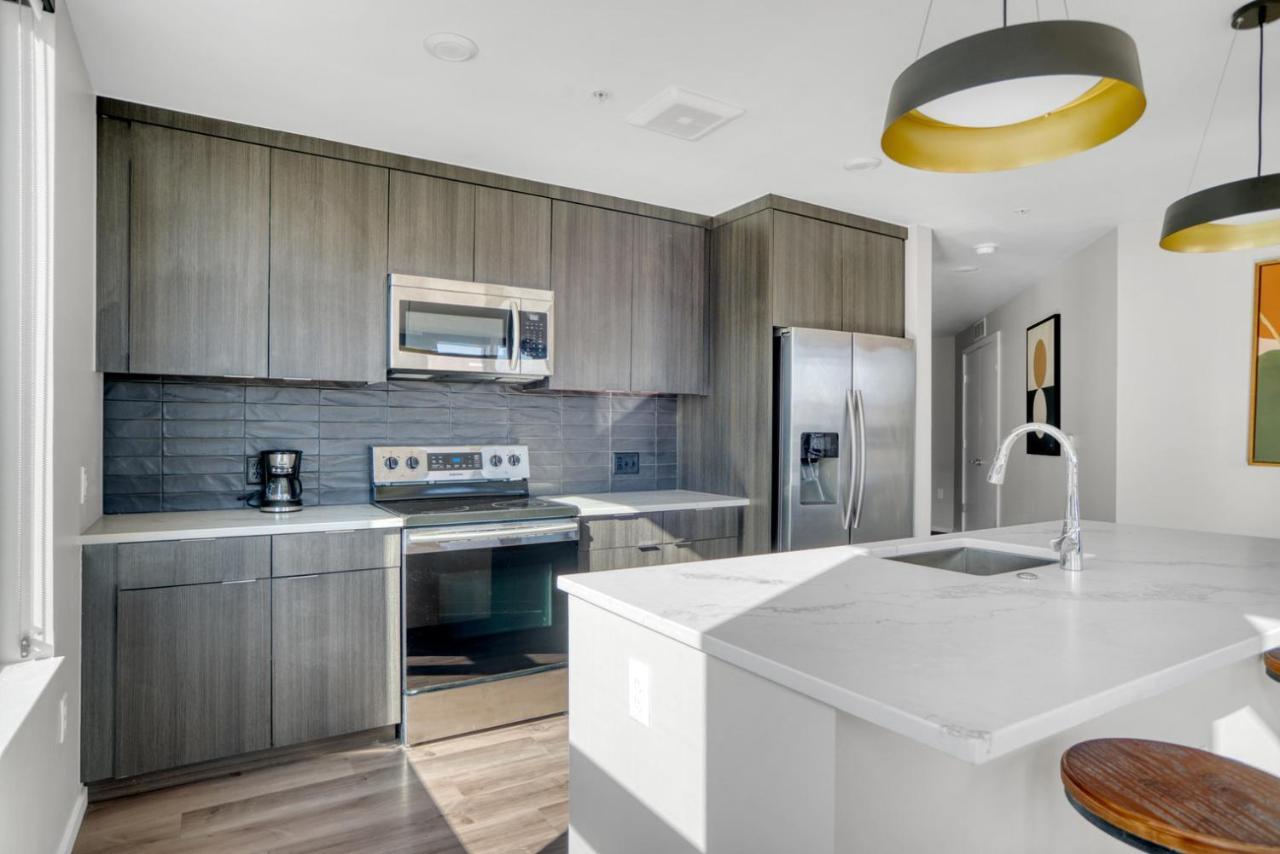 Apartment Congress Park 2br W Gym Pool Nr Shops Dining Den-135 Denver