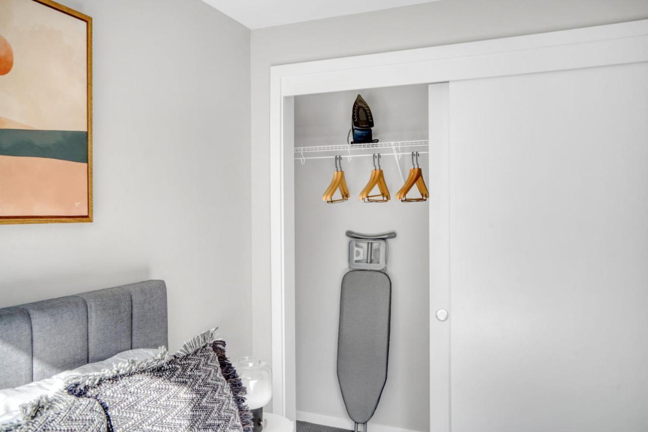 Congress Park 2br W Gym Pool Nr Shops Dining Den-135 Apartment *