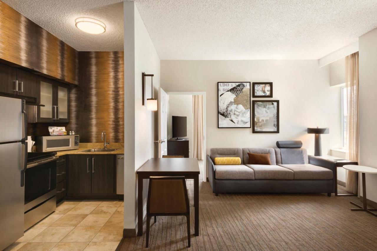Center Hotel