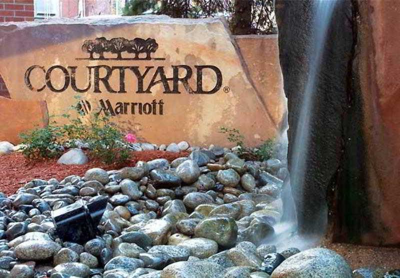 Courtyard By Marriott Downtown Denver