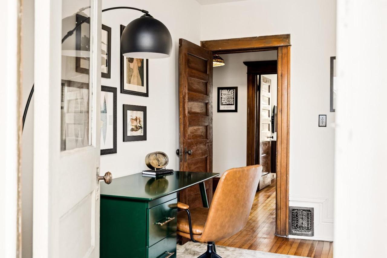 Chic Victorian Manor - Sleeps 12 - Congress Park