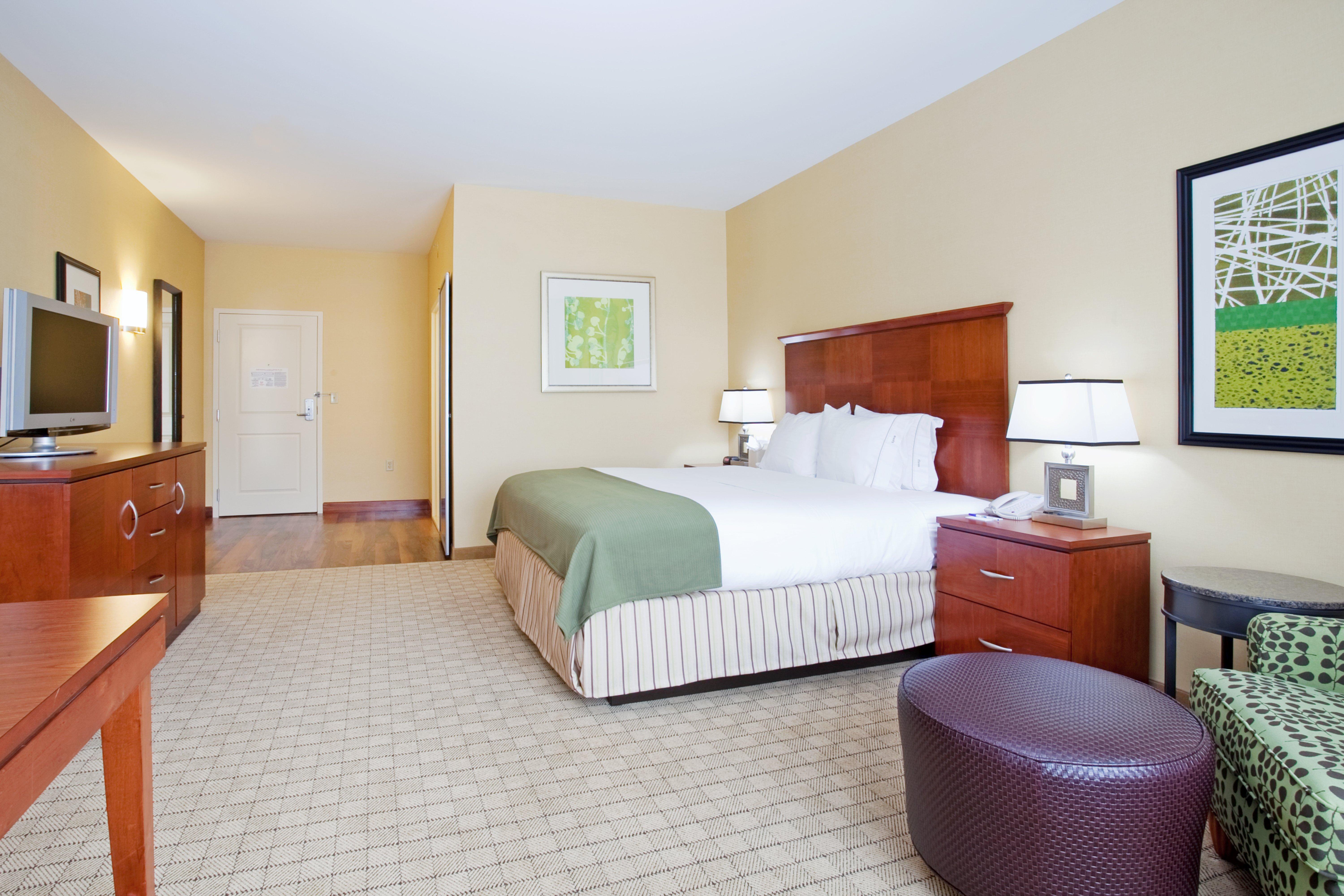 Express & Airport By Ihg Hotel