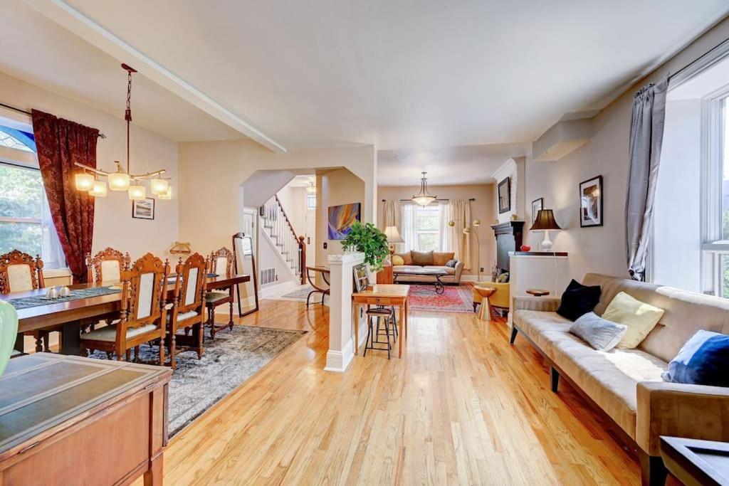 Holiday home Victorian Manor 1 Mile From Downtown Denver! Denver