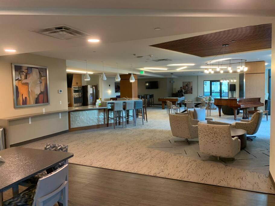 2 Bedroom Heart Of Lodo W/great View/amenities Apartment