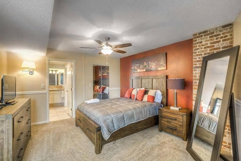 2 Bedroom Heart Of Lodo W/great View/amenities * Denver
