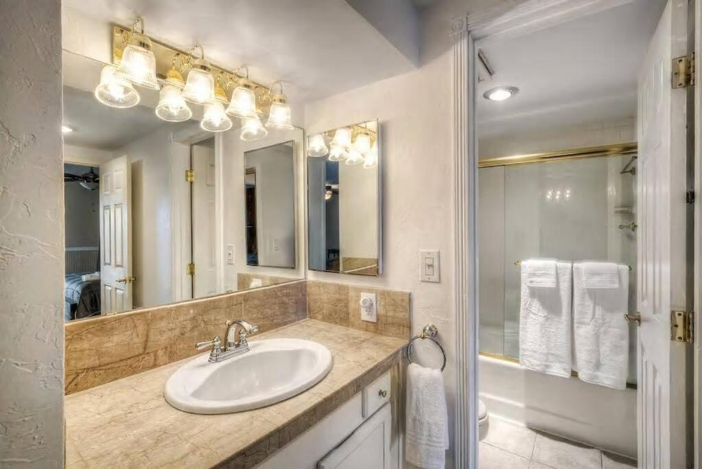 2 Bedroom Heart Of Lodo W/great View/amenities