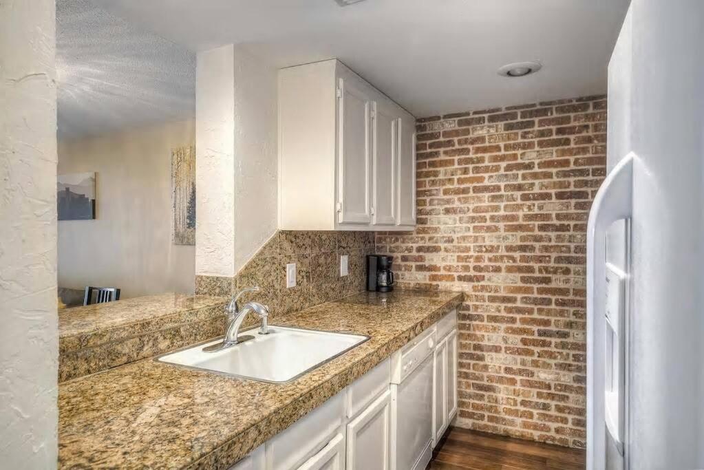 2 Bedroom Heart Of Lodo W/great View/amenities * Denver