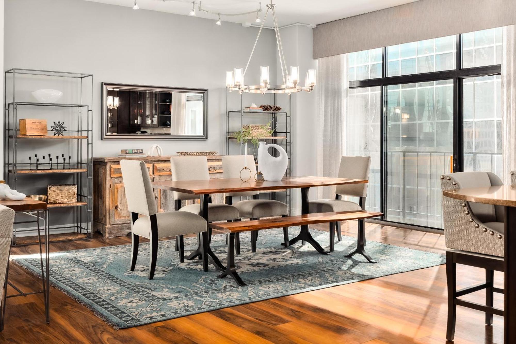 Larimer Square Luxury - Office - Downtown Hub