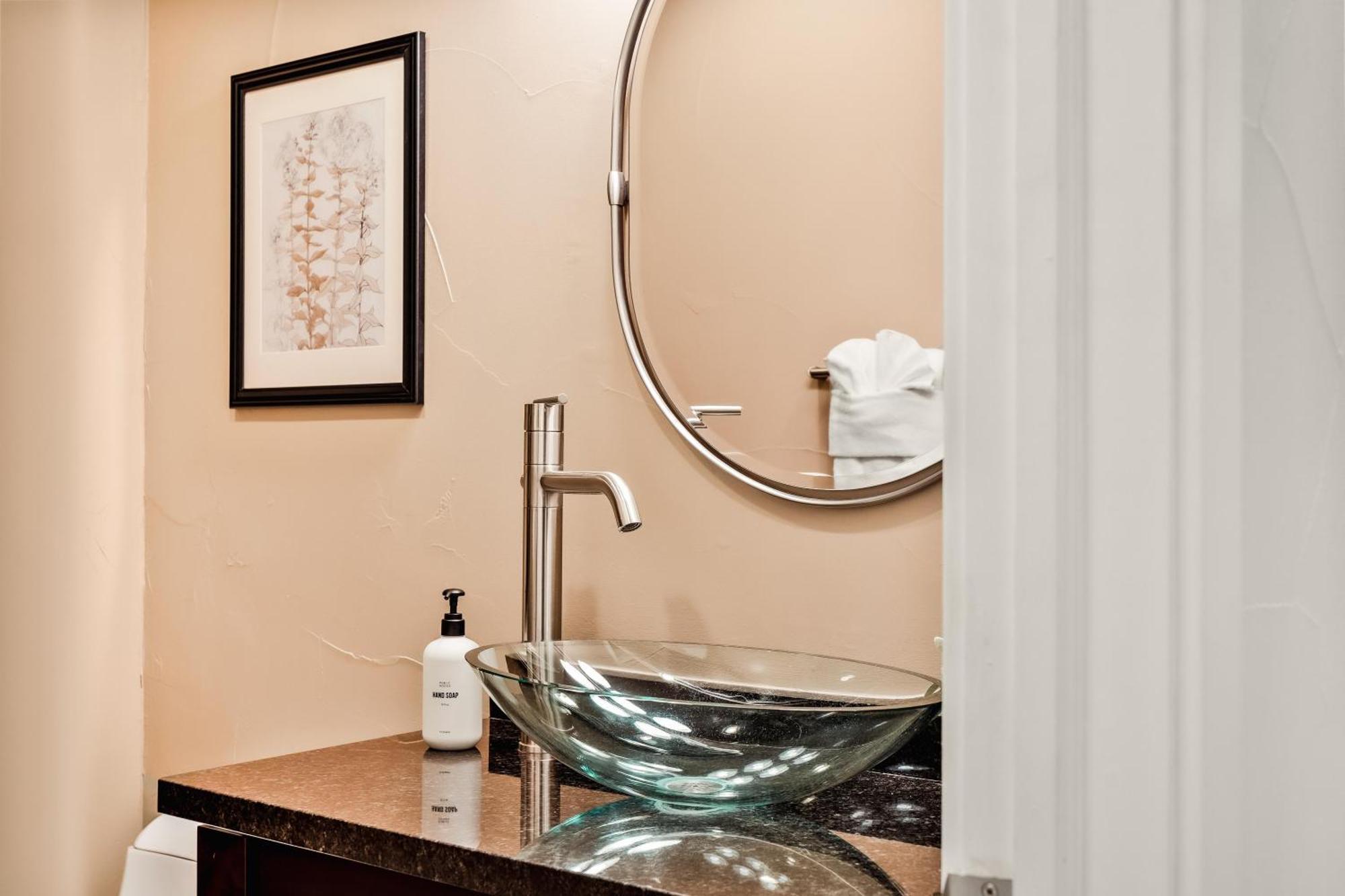 Larimer Square Luxury - Office - Downtown Hub Denver
