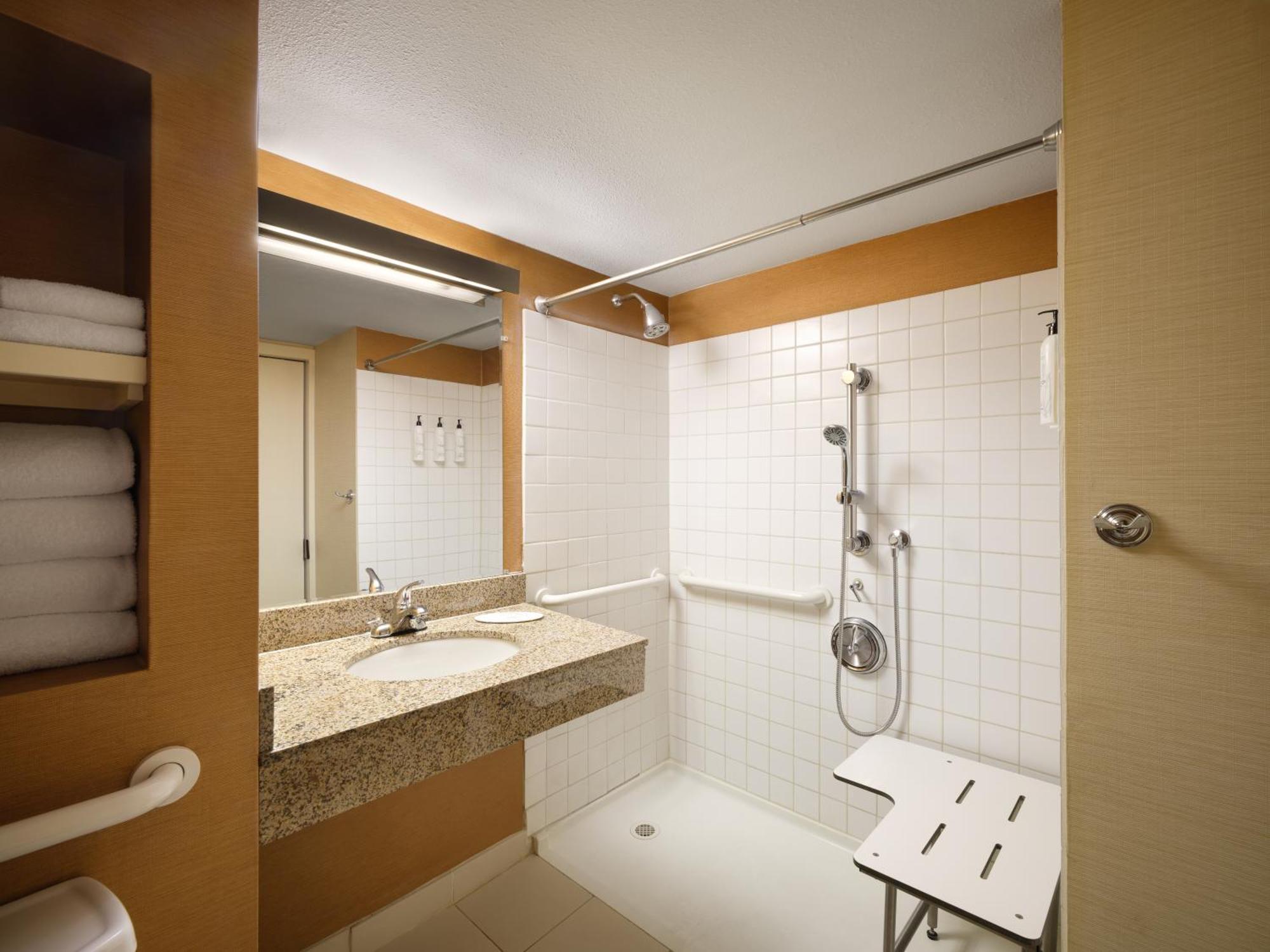 Fairfield & Cherry Creek Hotel Denver