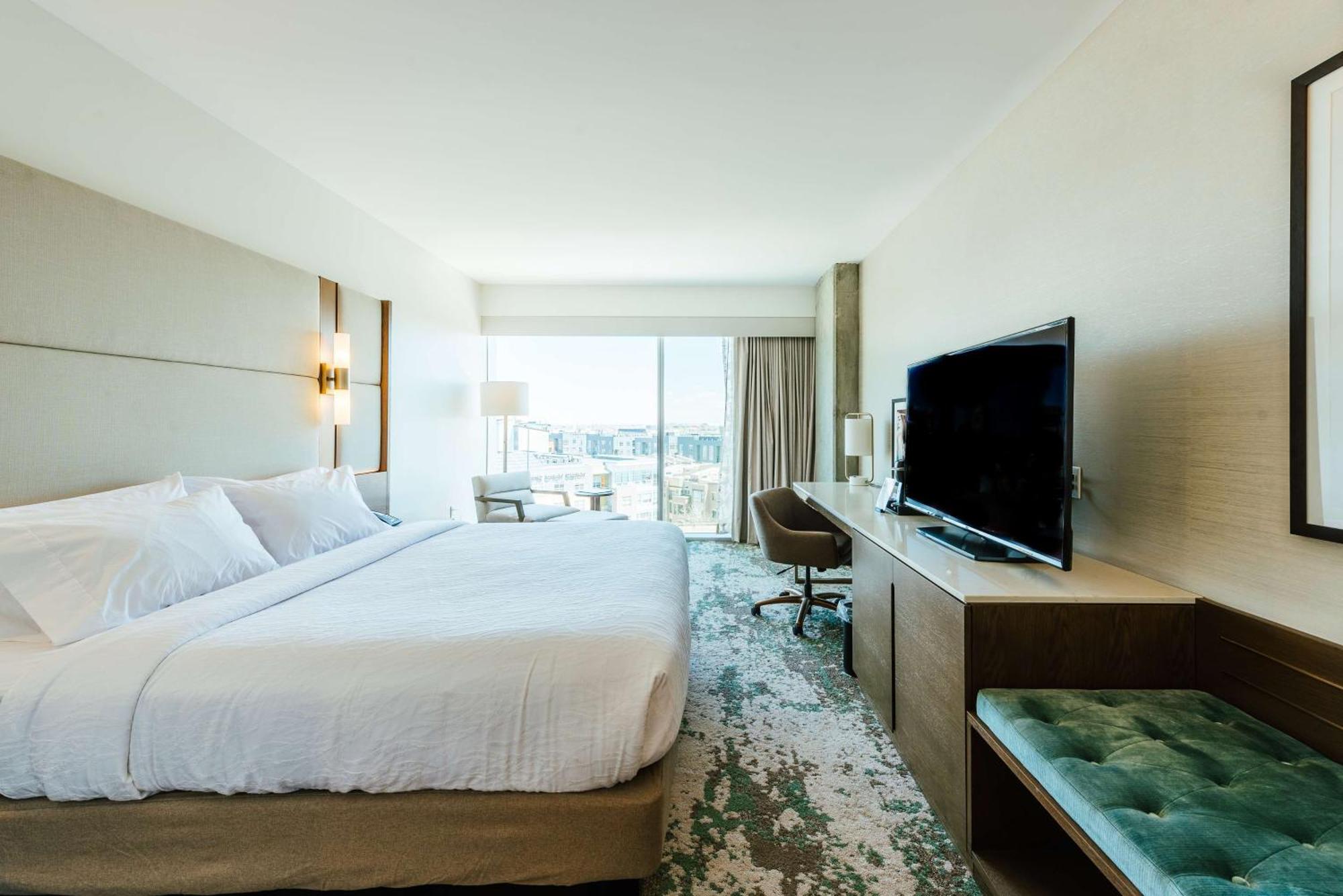 Hotel Hilton Garden Union Station 3*