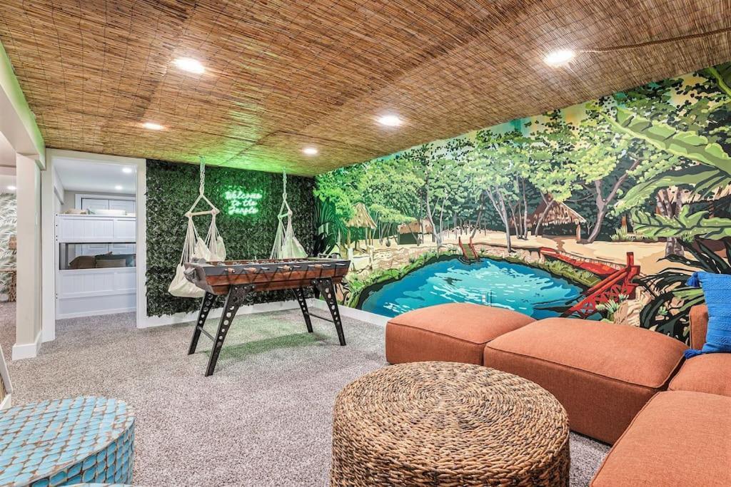 Holiday home New: Tulum Oasis In W/ Hot Tub & Games