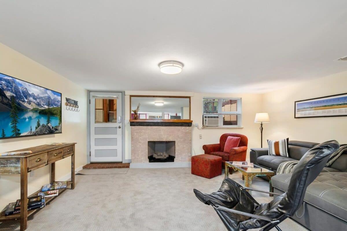 Cozy & Spacious Steps From Regis