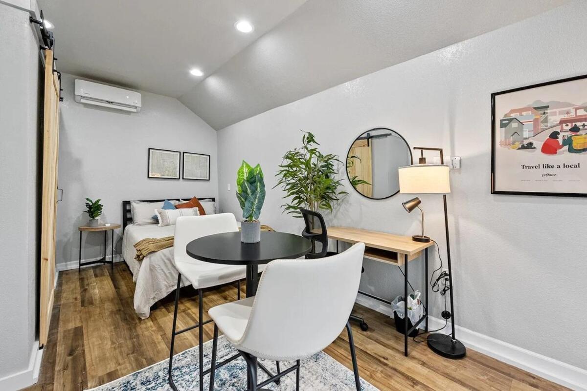 Tiny House With Private Outdoor Space Location *