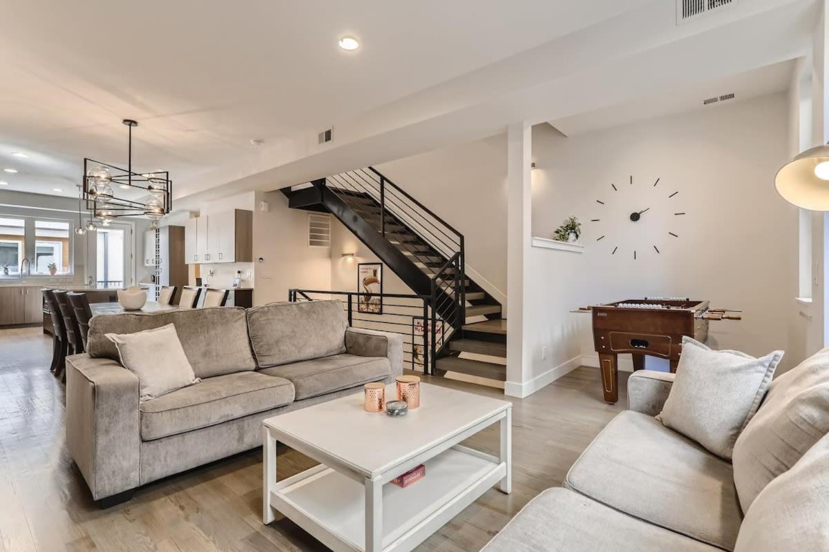 4br Upscale Townhome Roof W Skyline Views Holiday home Denver