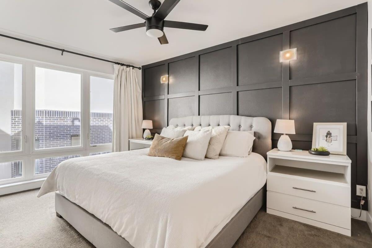Holiday home 4br Upscale Townhome Roof W Skyline Views