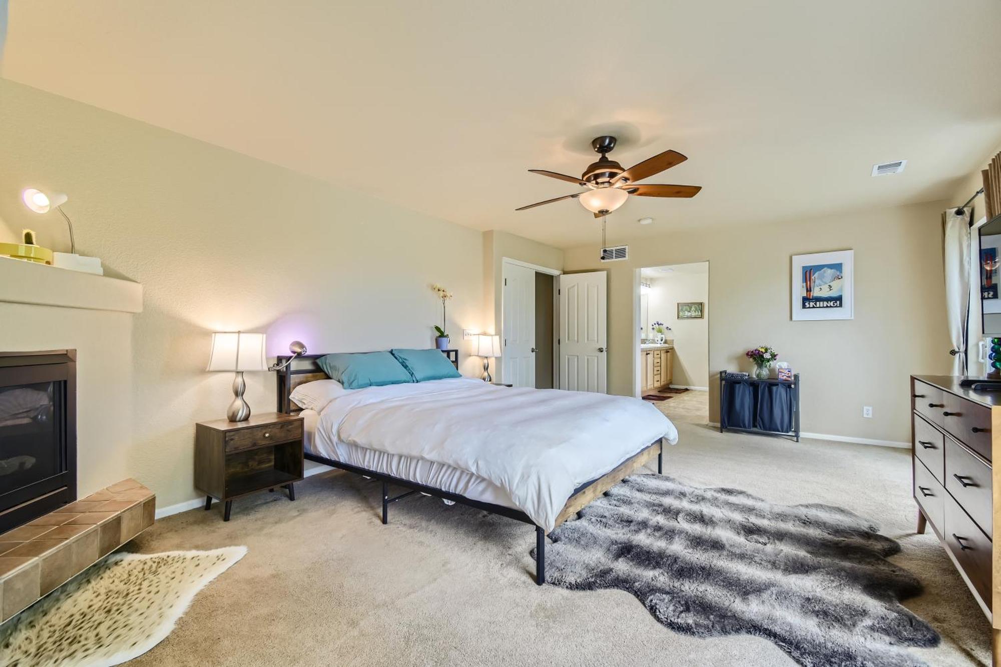 Dream House - Stunning Lake, Mountain & Golf Views With Luxury Amenities - Spa, Table-tennis, Jacuzzi, Media Center, Loft Villa Denver