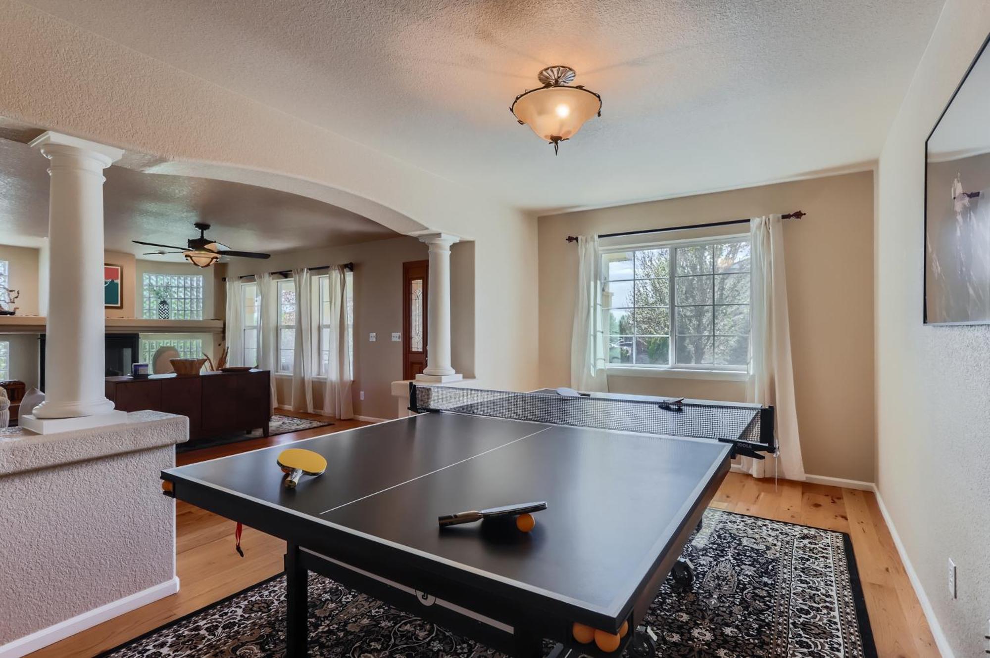 Villa Dream House - Stunning Lake, Mountain & Golf Views With Luxury Amenities - Spa, Table-tennis, Jacuzzi, Media Center, Loft Denver