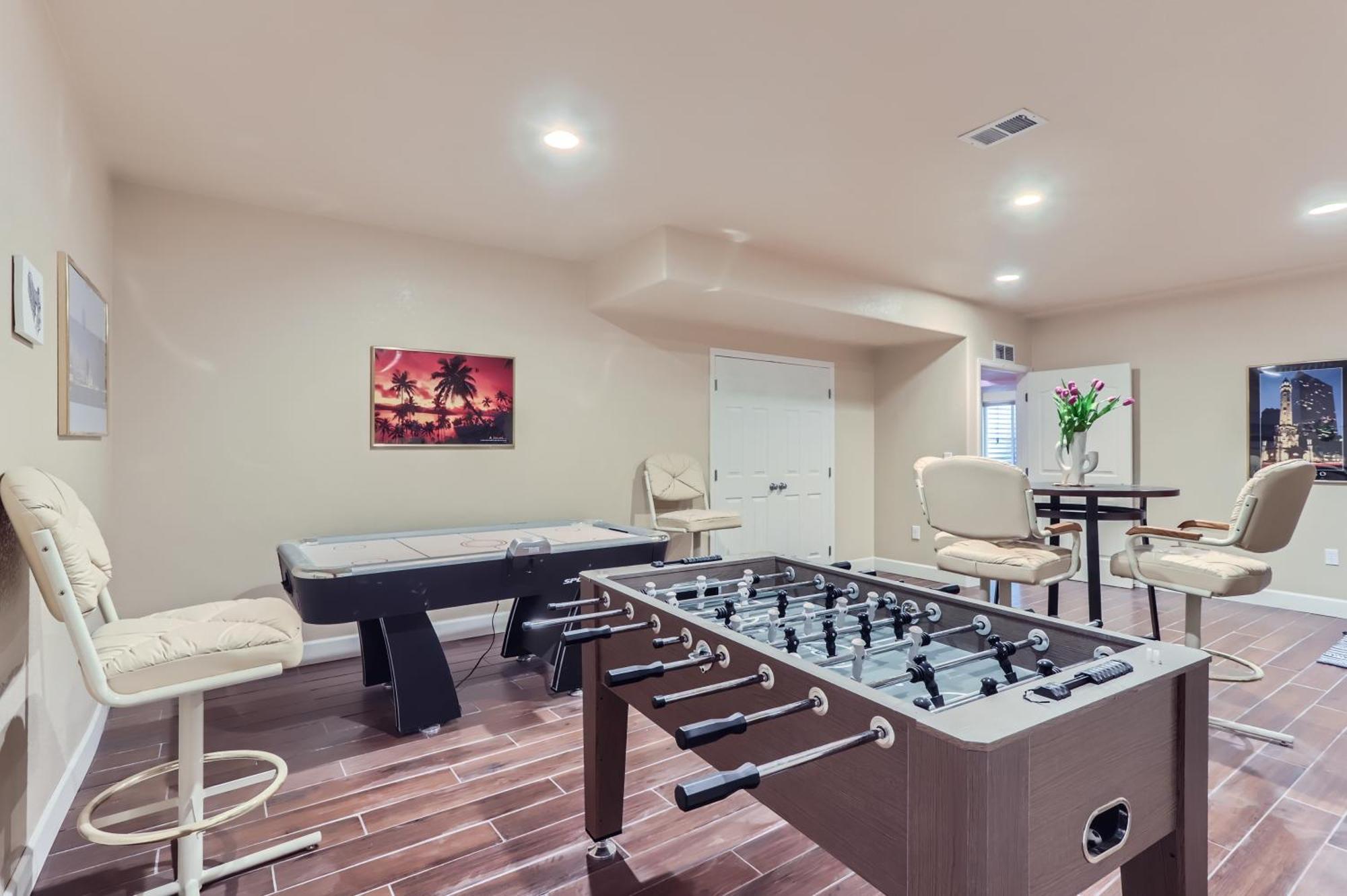 Dream House - Stunning Lake, Mountain & Golf Views With Luxury Amenities - Spa, Table-tennis, Jacuzzi, Media Center, Loft * Denver