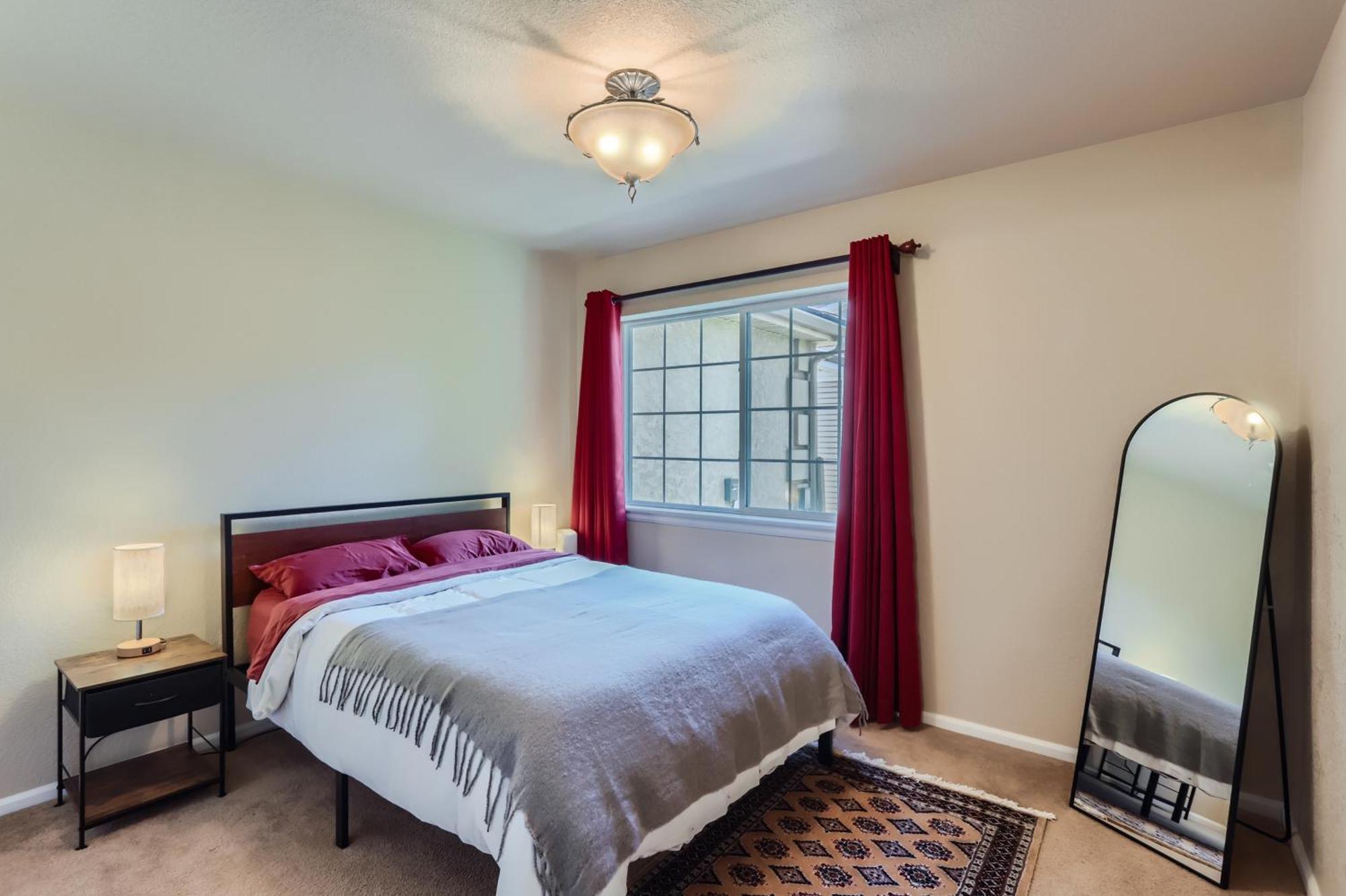 Dream House - Stunning Lake, Mountain & Golf Views With Luxury Amenities - Spa, Table-tennis, Jacuzzi, Media Center, Loft