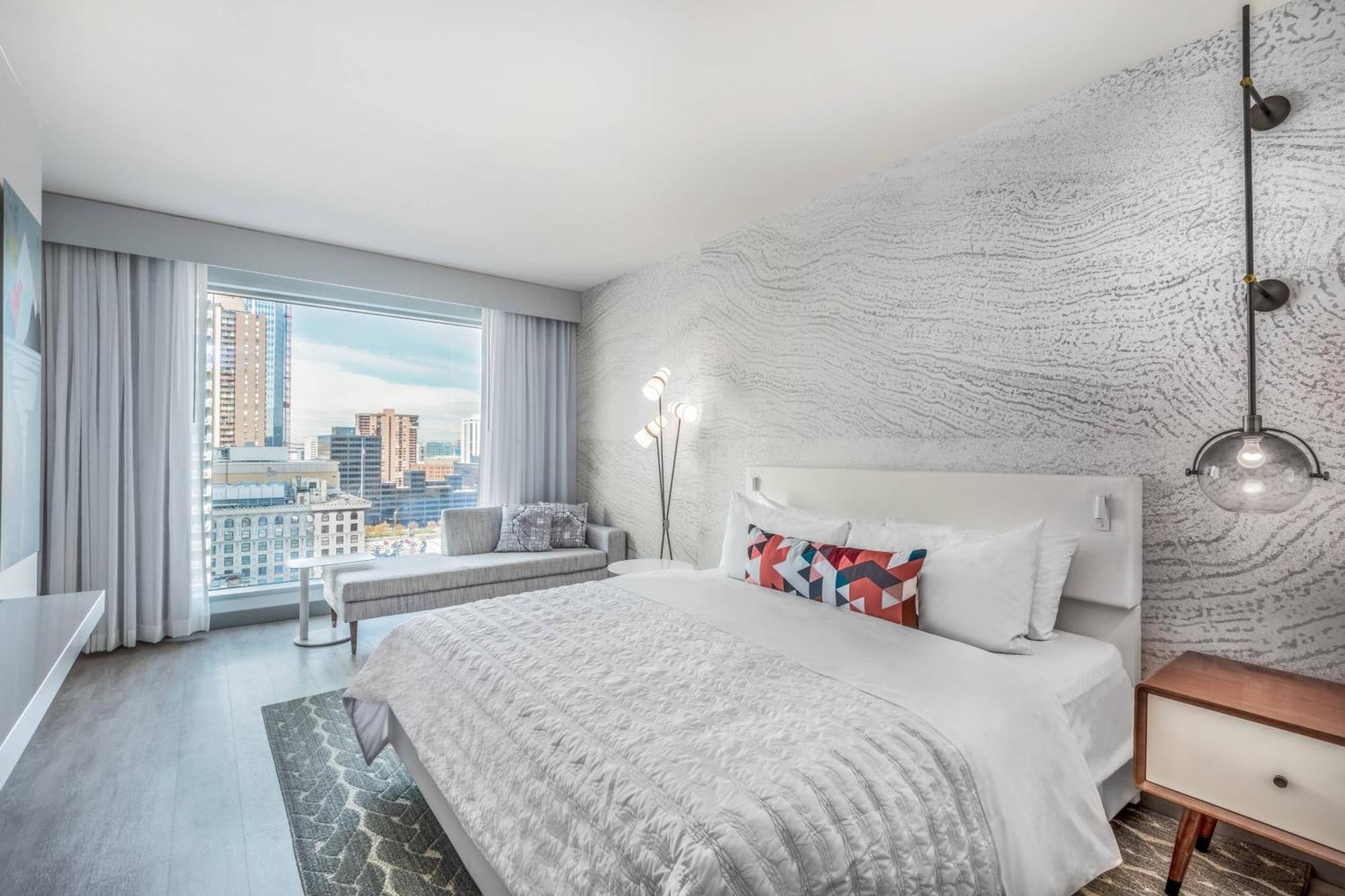 Le Meridien Downtown 4*