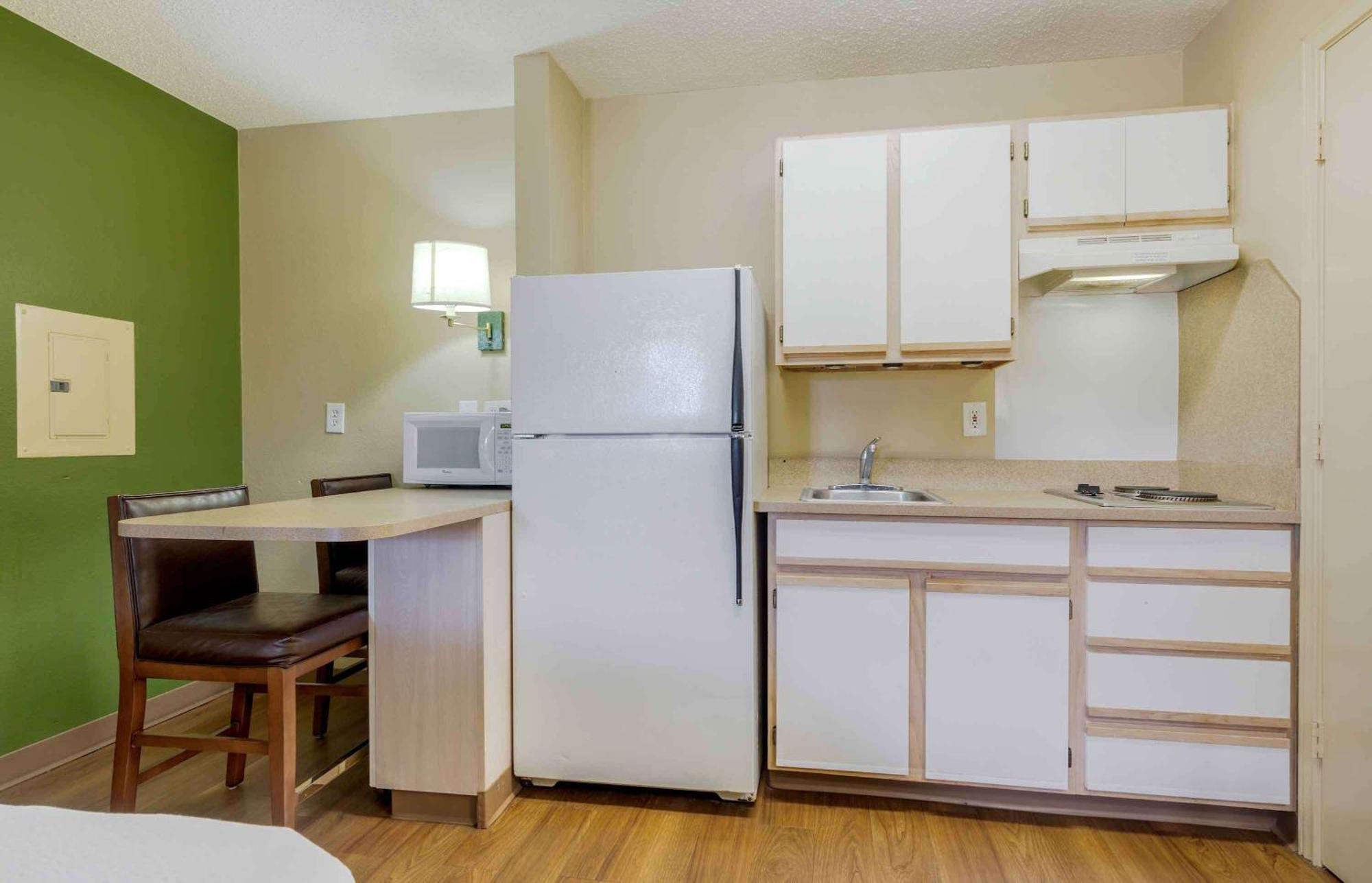 Extended America Select - - Cherry Creek Denver
