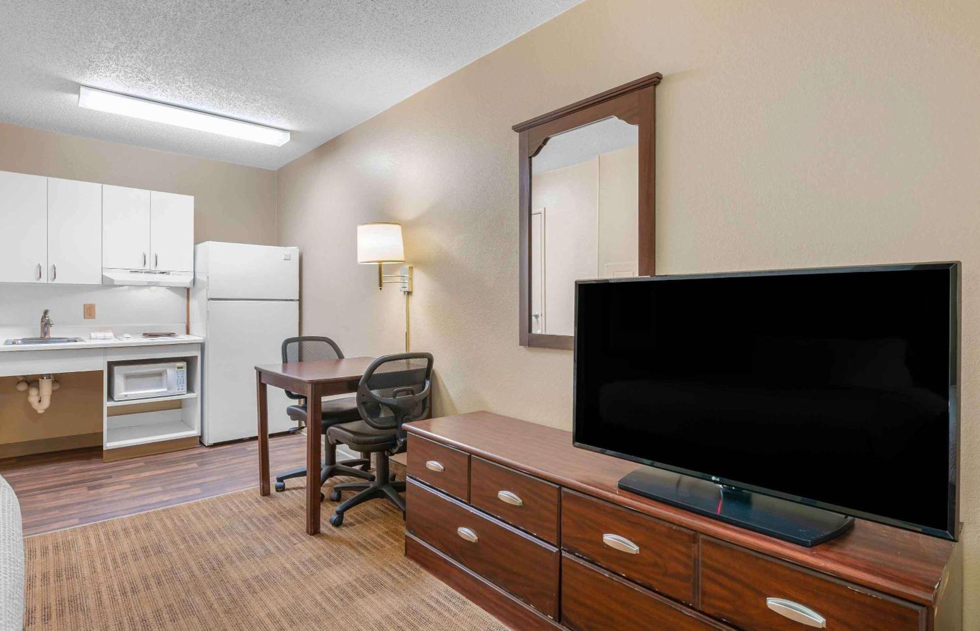 Extended America Select - - Cherry Creek Denver