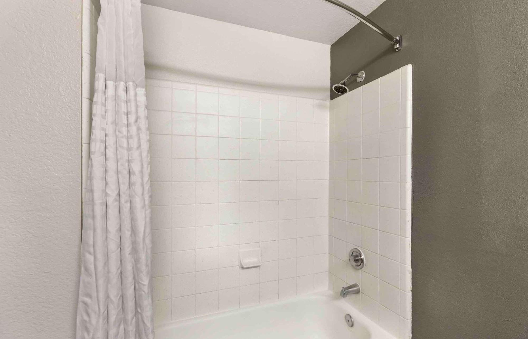 Extended America Select - - Cherry Creek