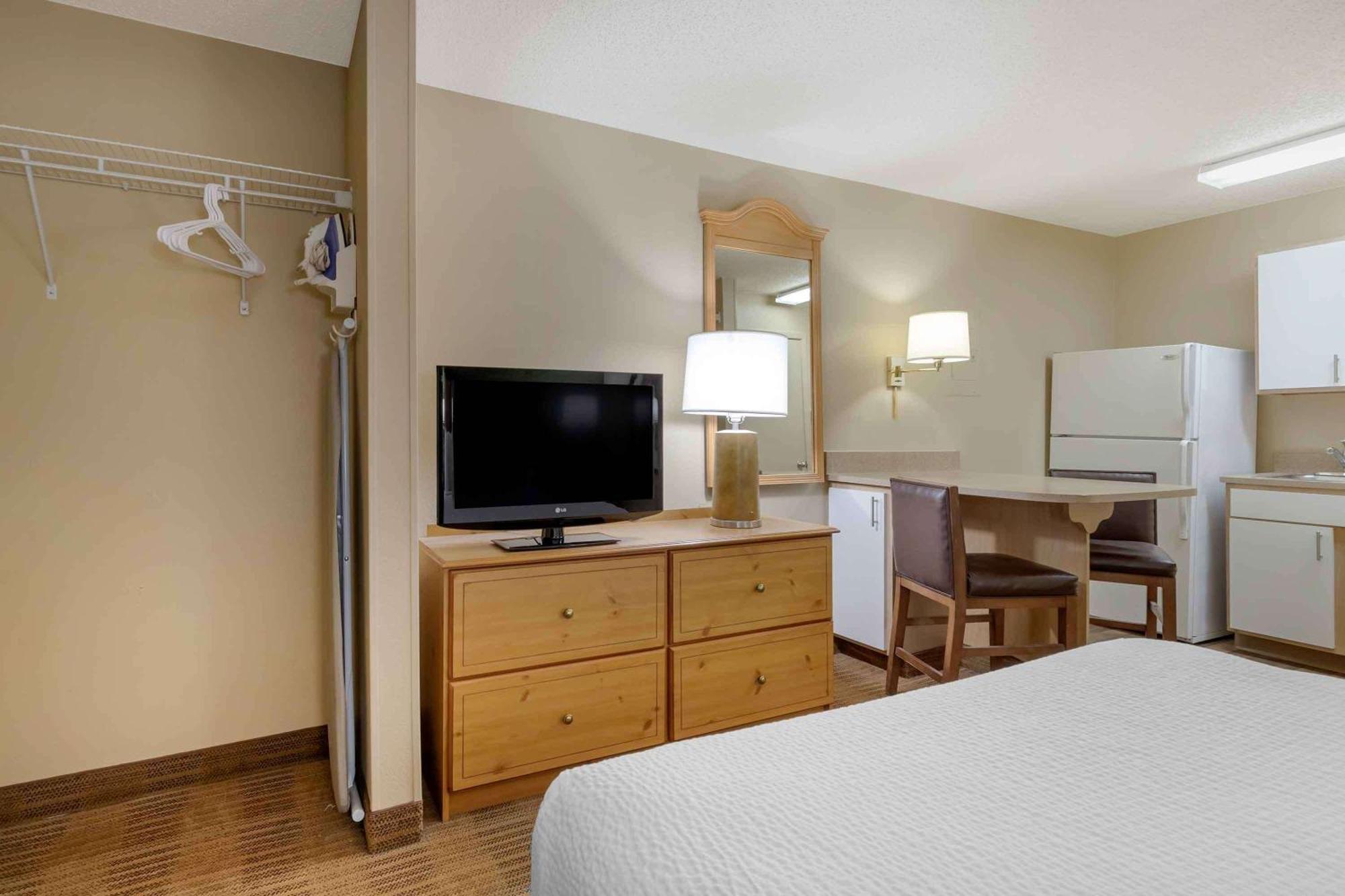 Extended America Select - - Cherry Creek Hotel 2*