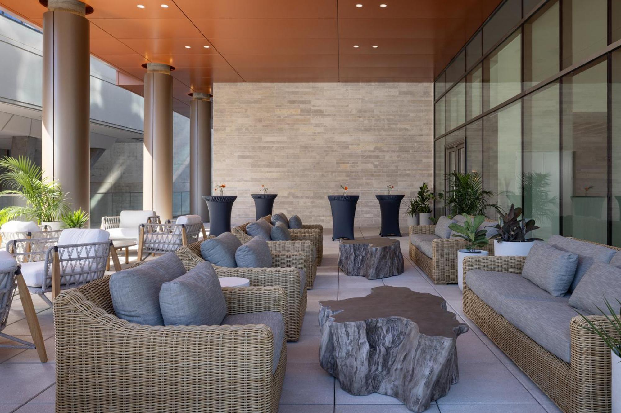 Hotel Kimpton Claret By Ihg