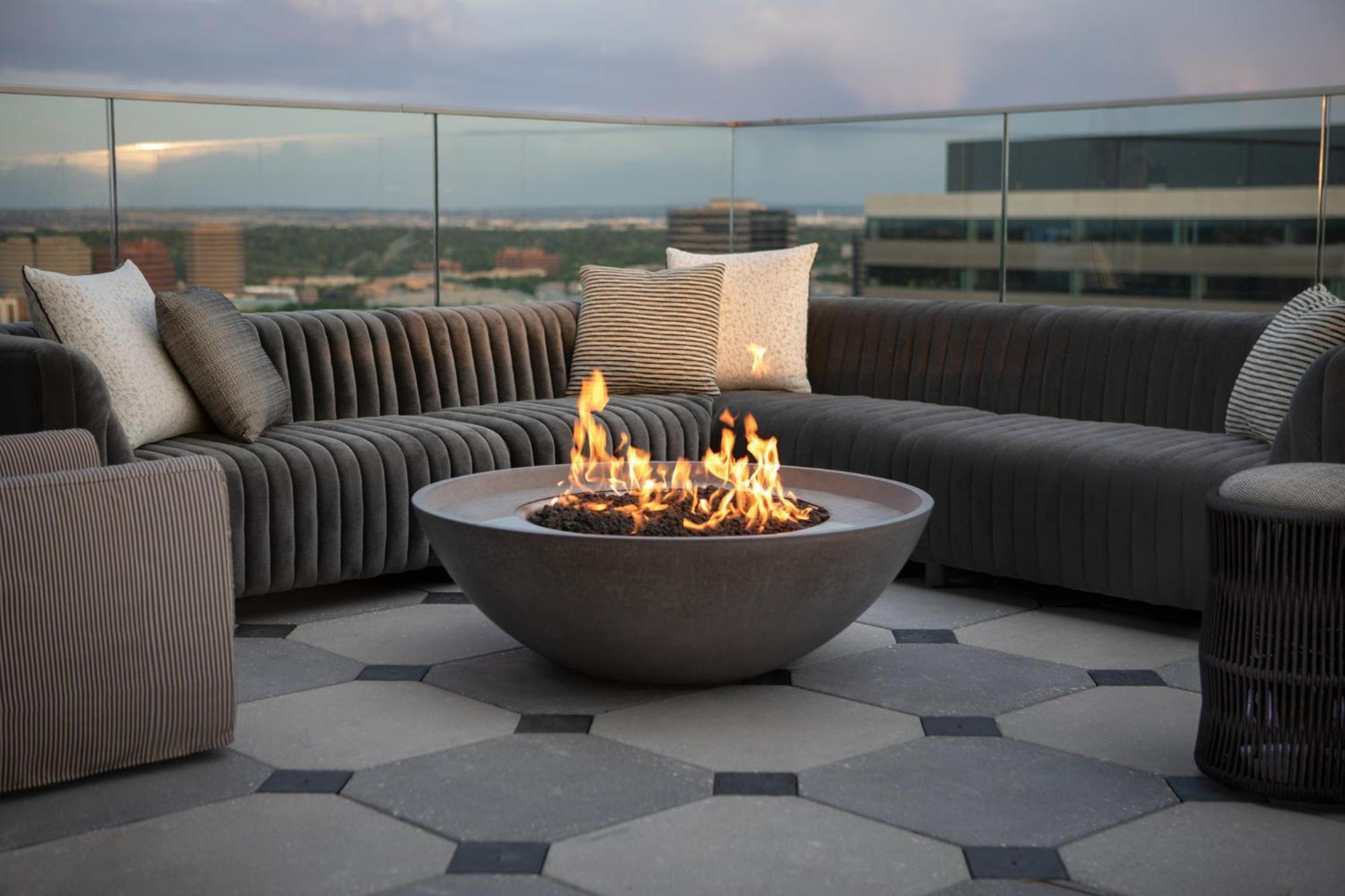 Kimpton Claret By Ihg Hotel Denver