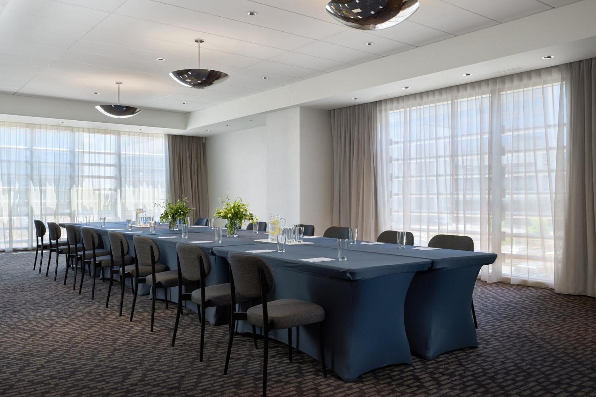 Kimpton Claret By Ihg Hotel Denver