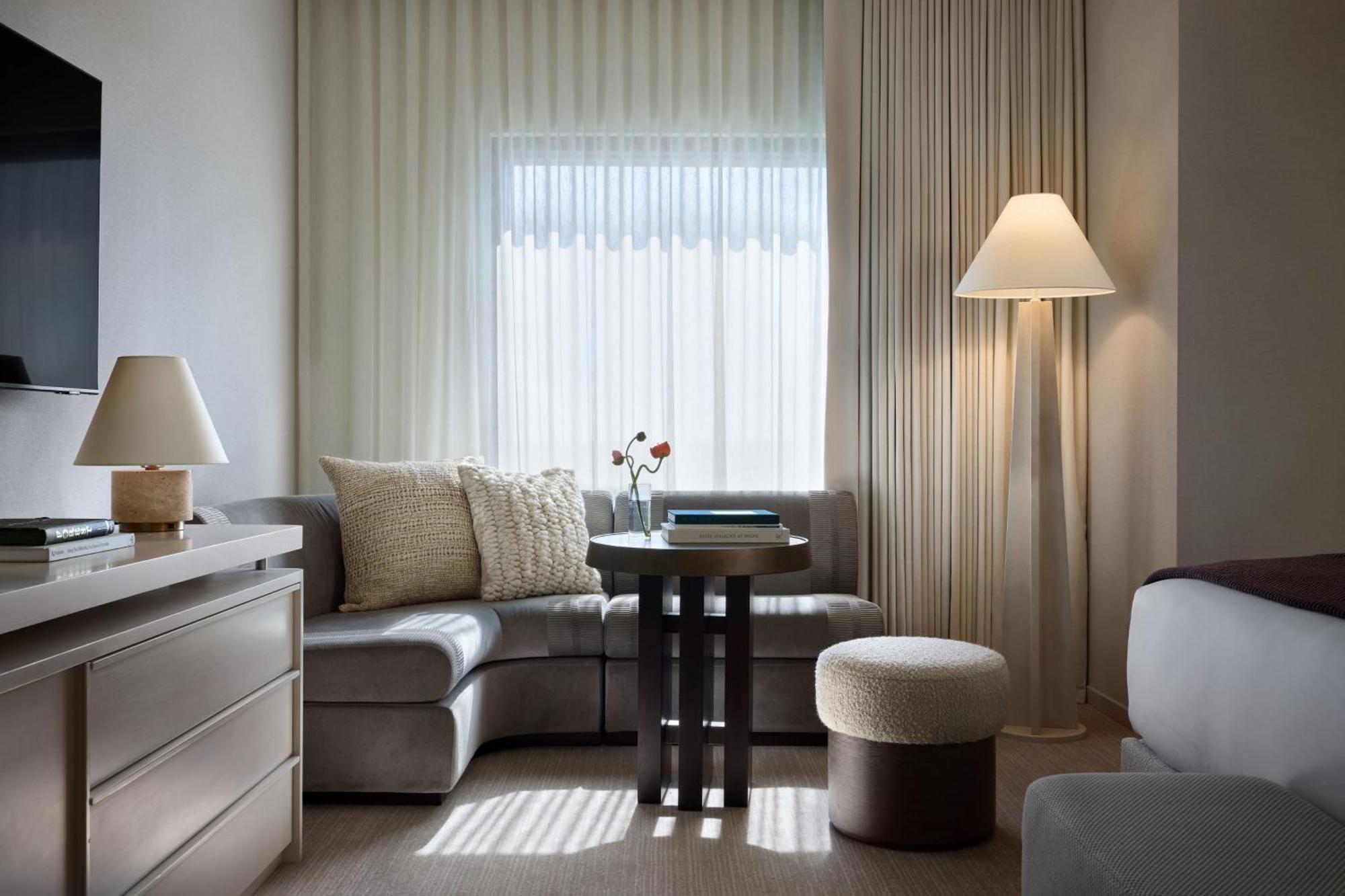 Kimpton Claret By Ihg Hotel