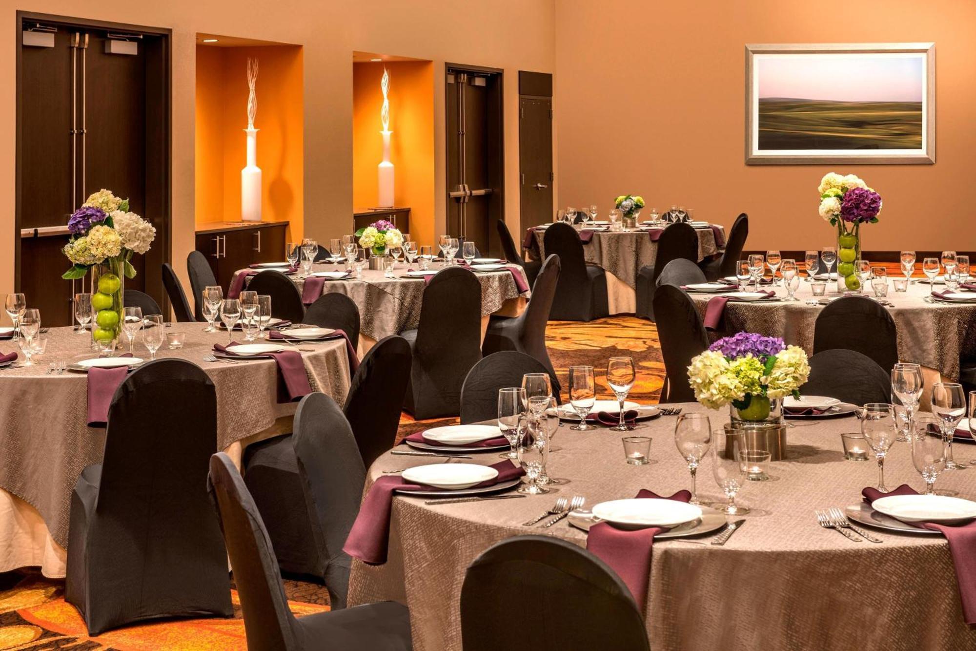 Springhill By Marriott Downtown Hotel 3*