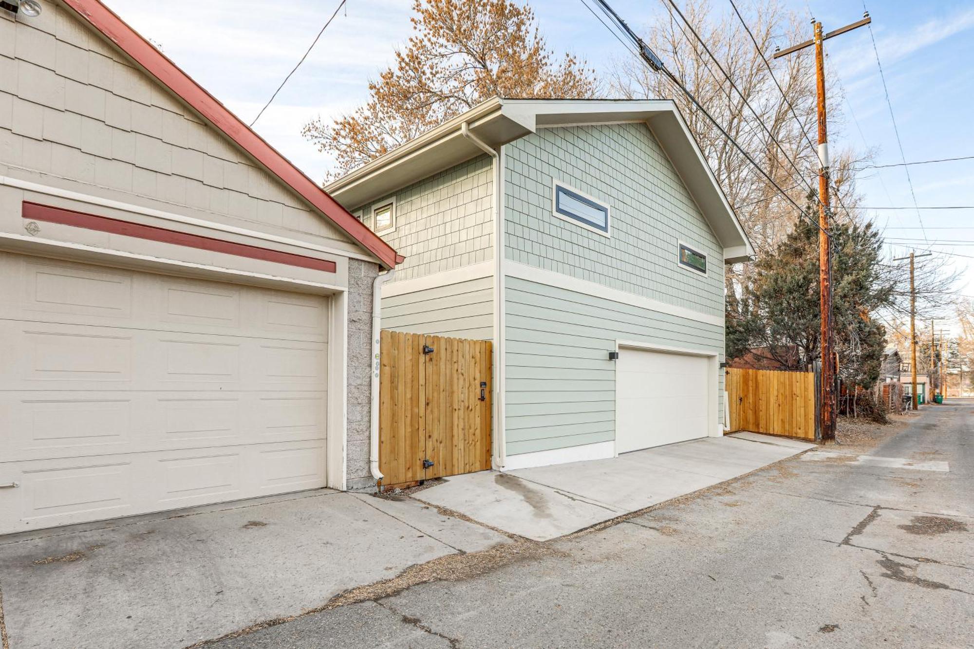 Less Than 1 Block To Park New-build In Denver! *