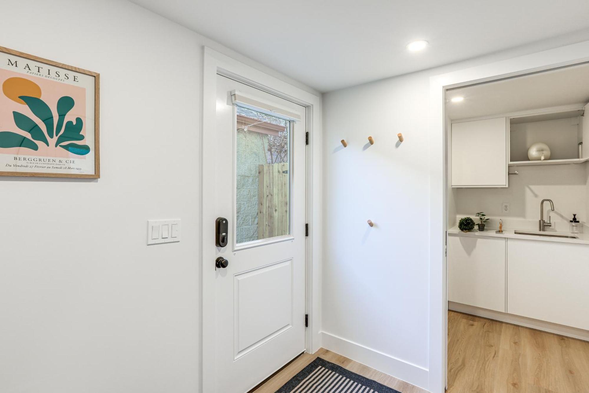 Less Than 1 Block To Park New-build In Denver! * Denver