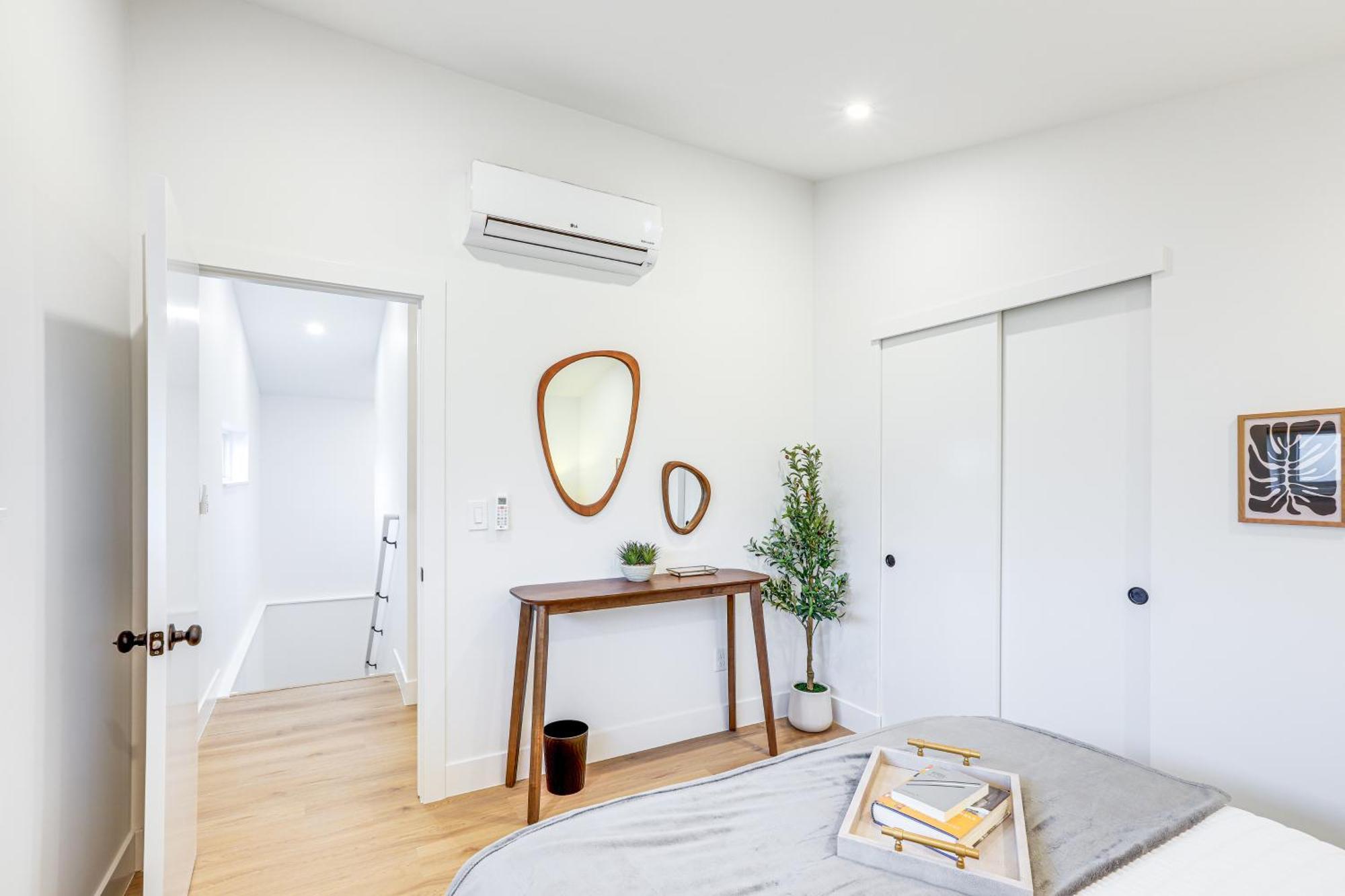 Less Than 1 Block To Park New-build In Denver! Apartment *