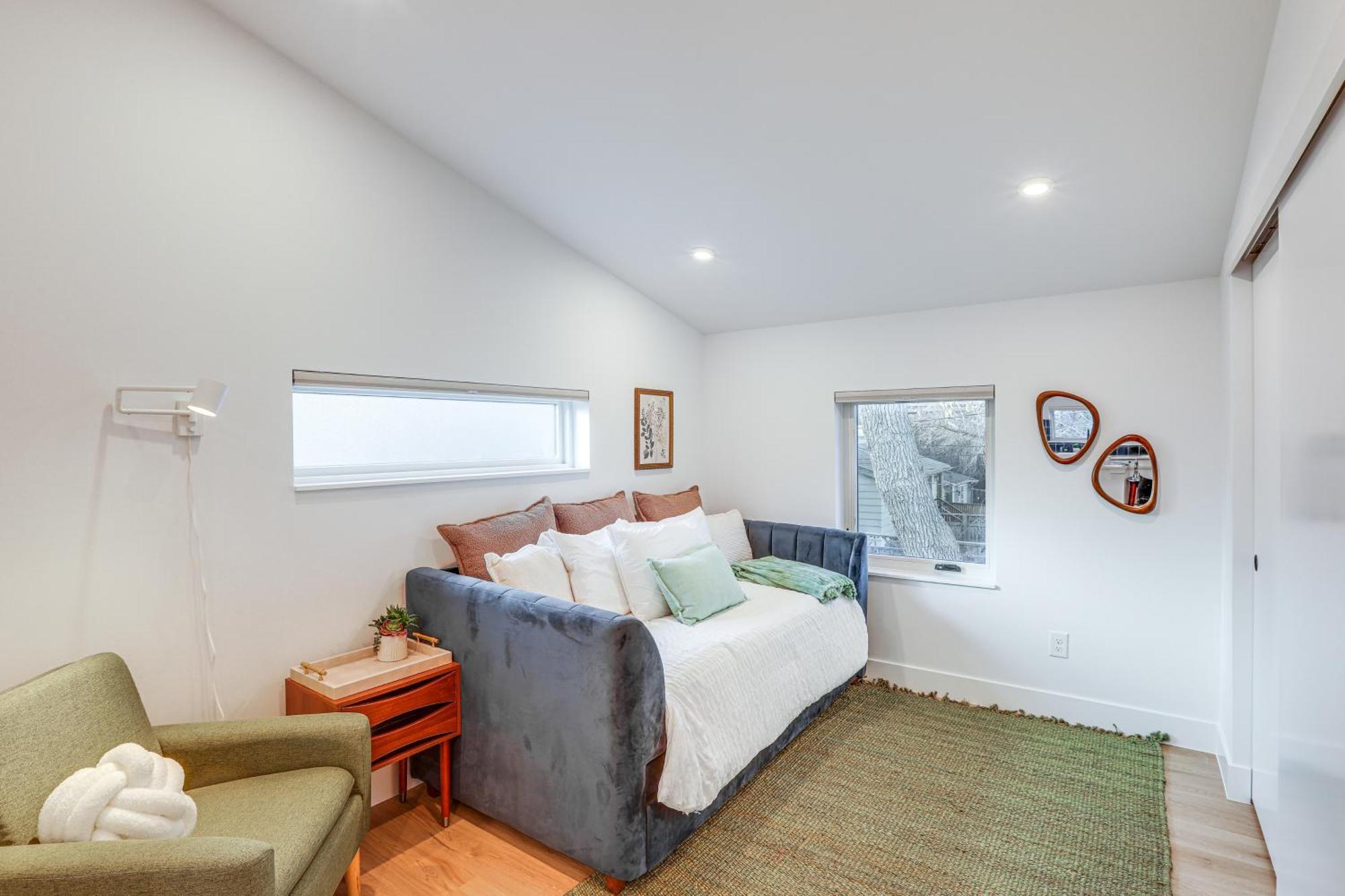 Apartment Less Than 1 Block To Park New-build In Denver! Denver