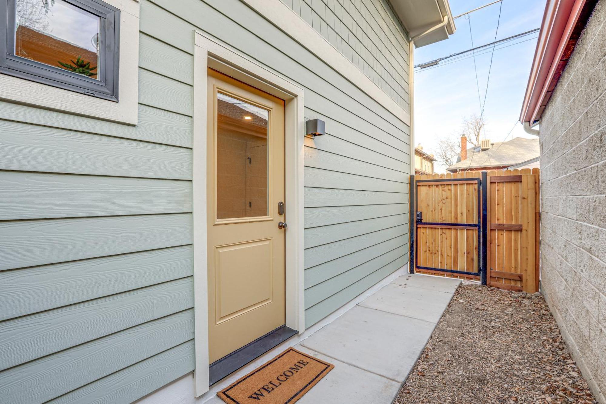 Less Than 1 Block To Park New-build In Denver!