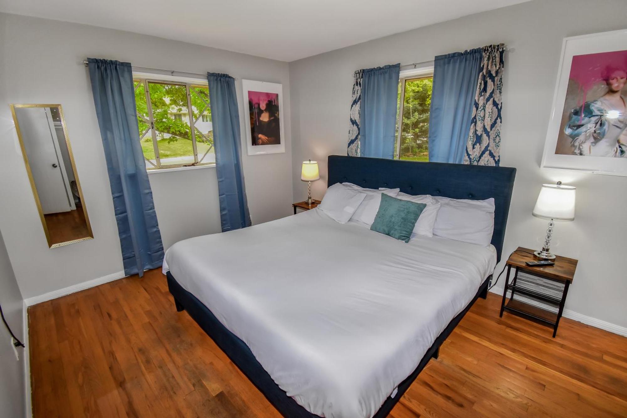 Holiday home Super Cute Five Bedroom In Perfect For Girls Trips Denver
