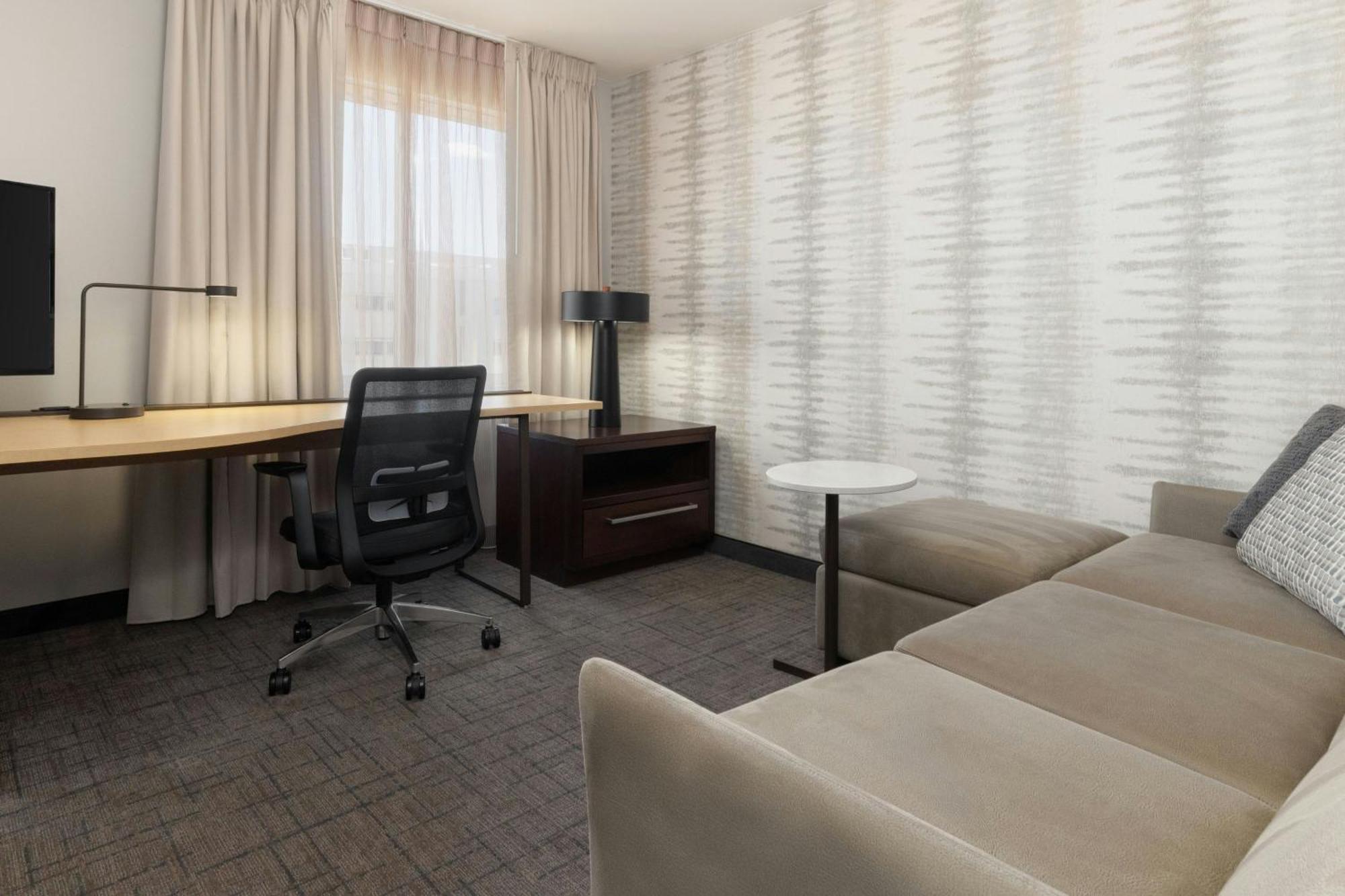 By Marriott Park 3* Denver