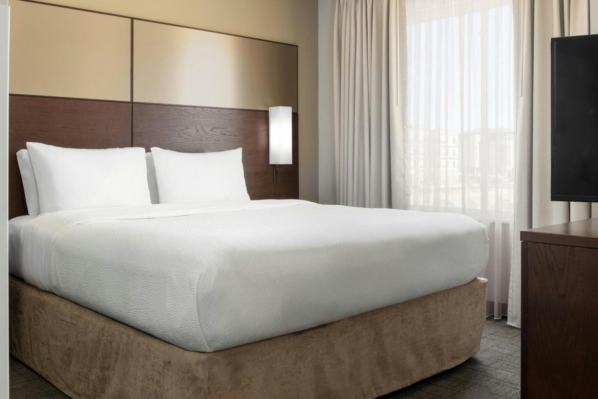 By Marriott Park 3* Denver