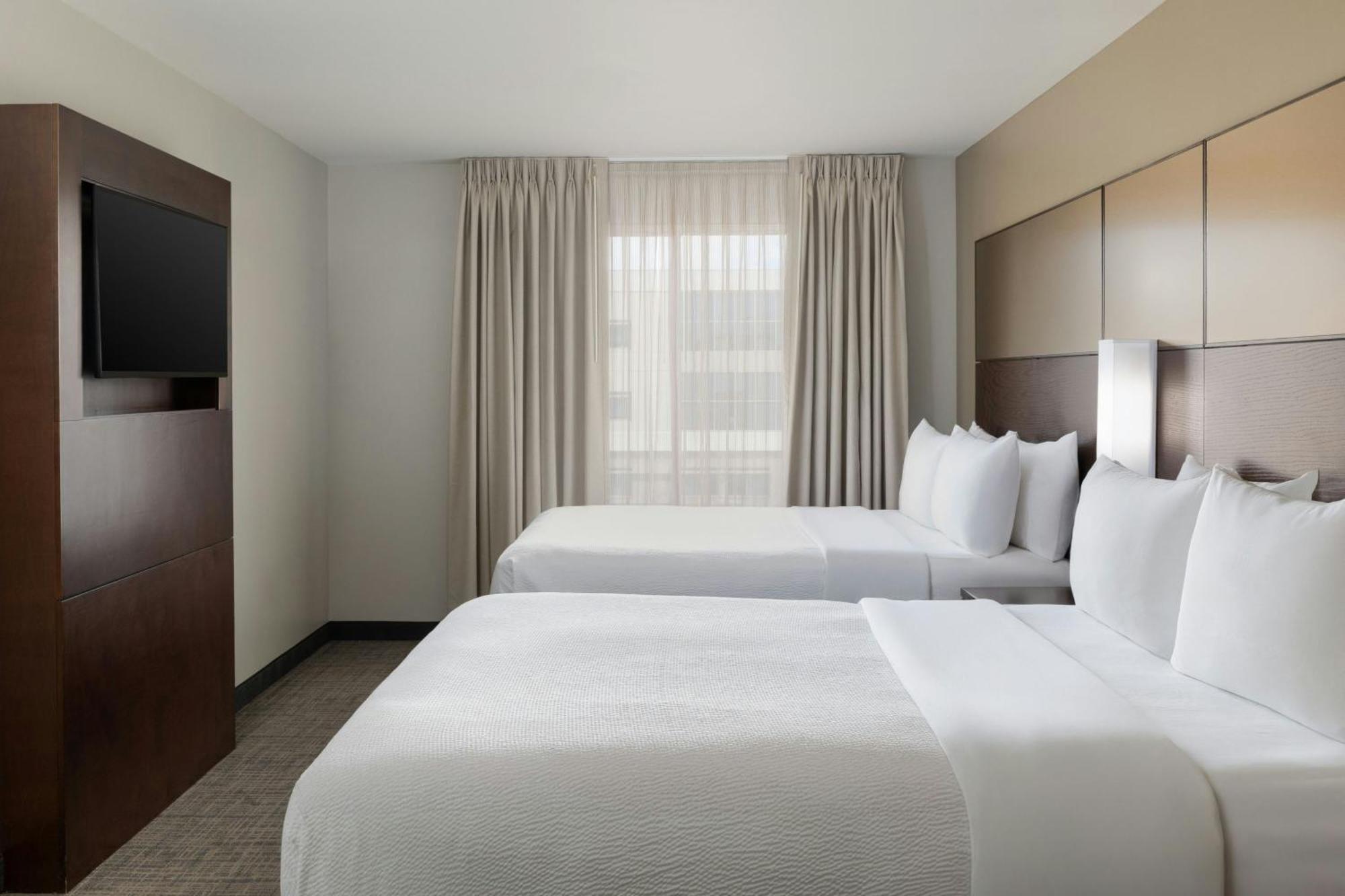 By Marriott Park Hotel