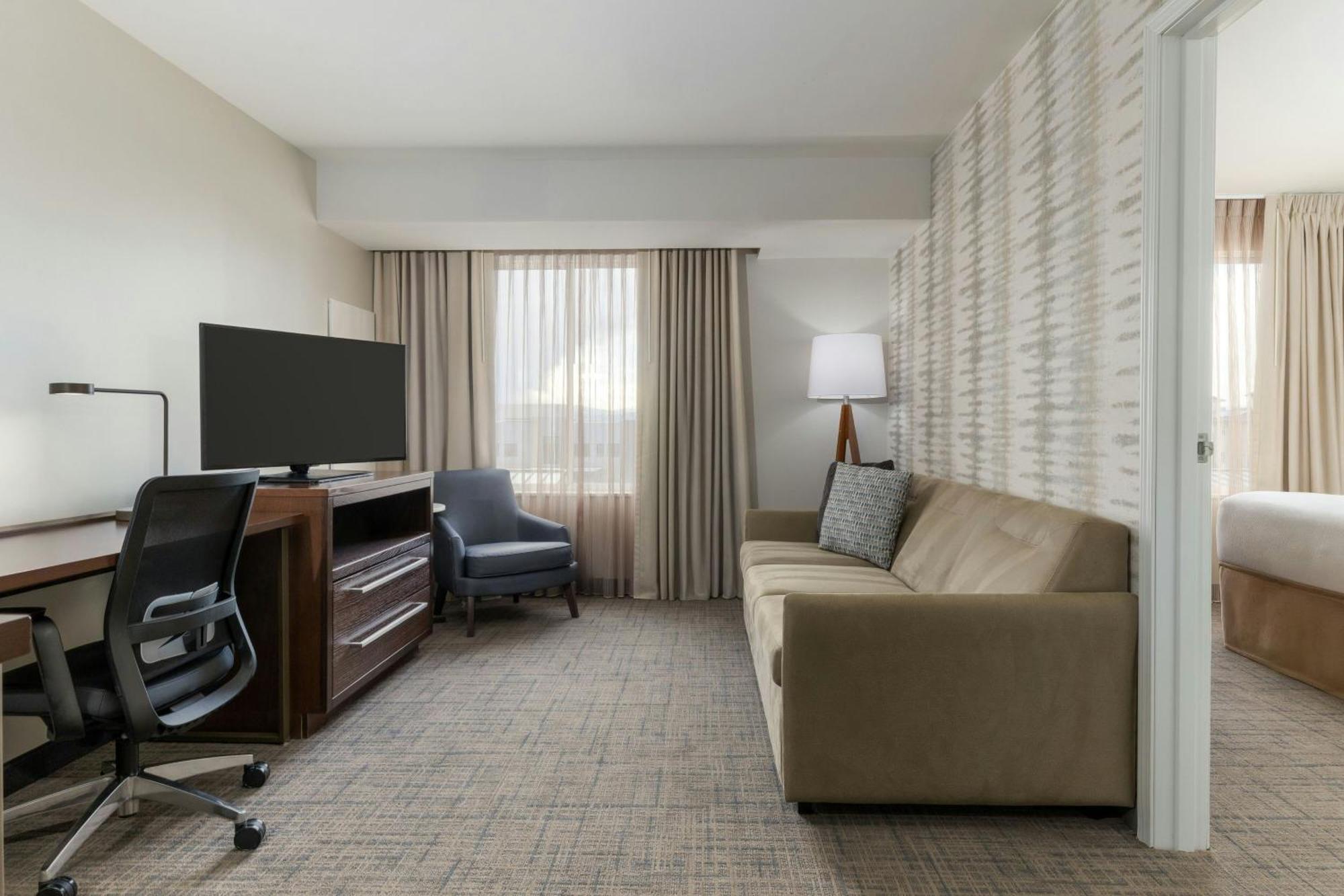 By Marriott Park Hotel